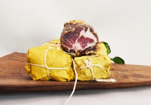 Capocollo in Cartapaglia di Montefiascone