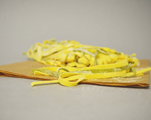 Tagliatelle paglia e fieno